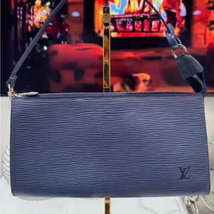 Louis Vuitton Blue Epi Leather Pochette